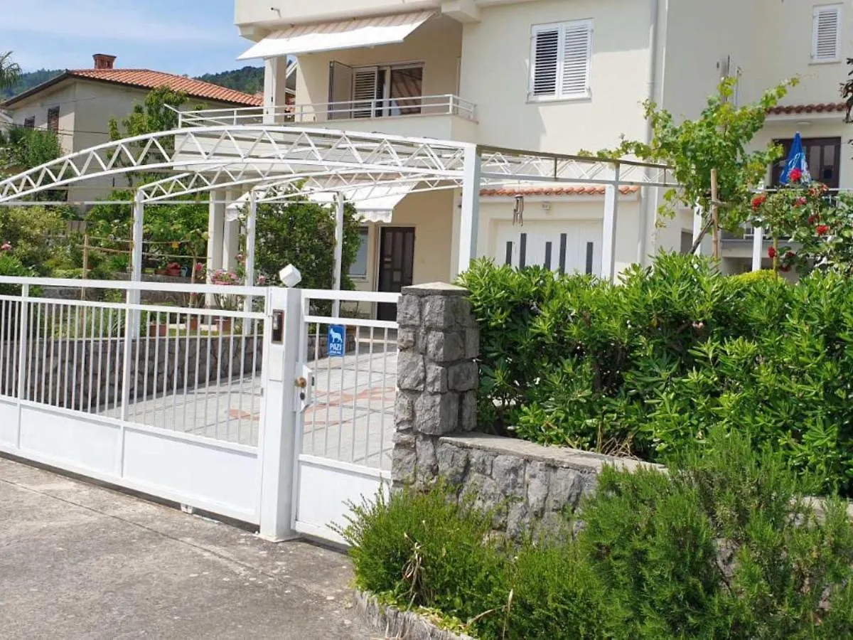 Apartment Jf Rezine Laurana 0*,  Croazia