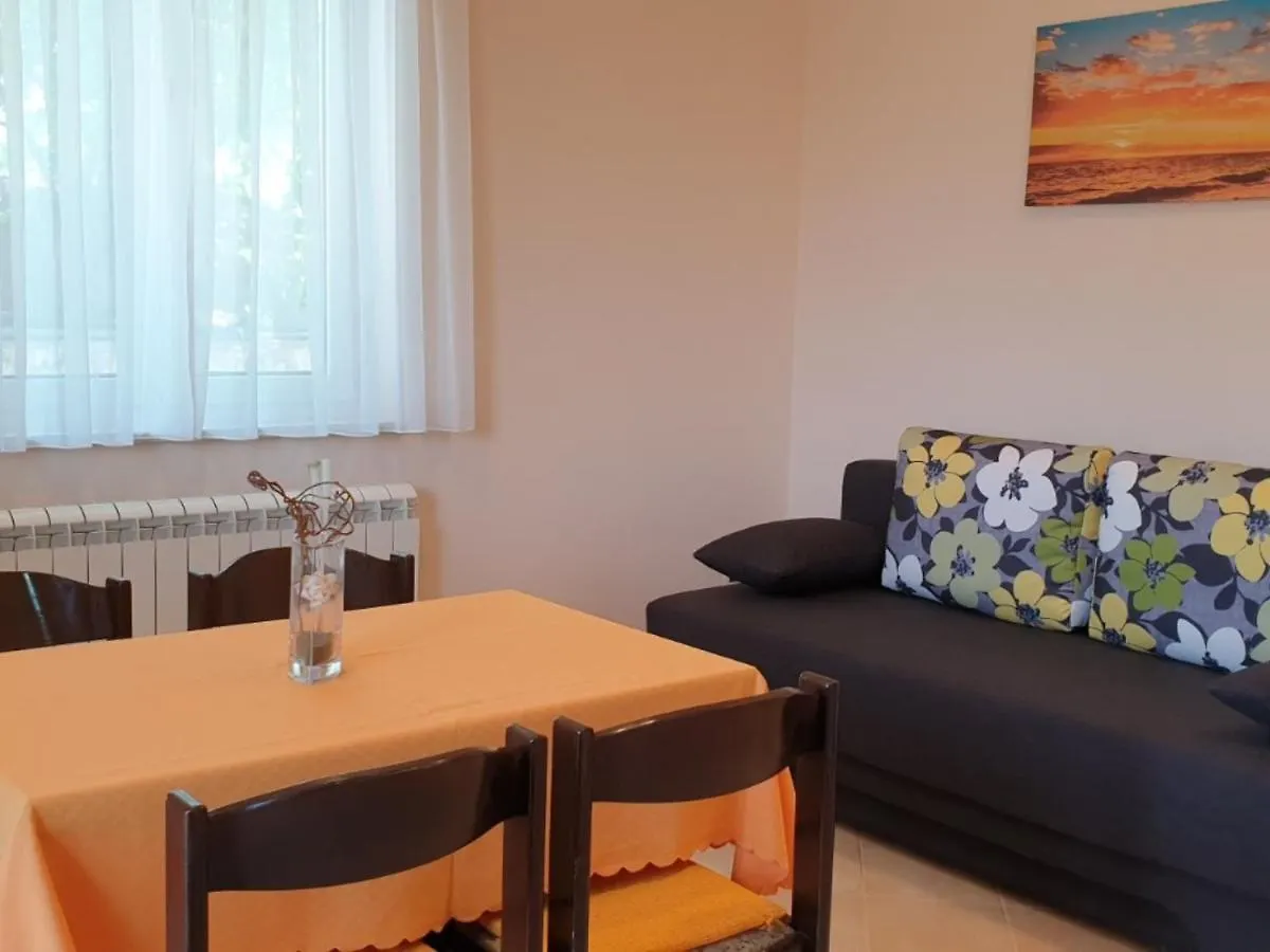 Apartment Jf Rezine Laurana